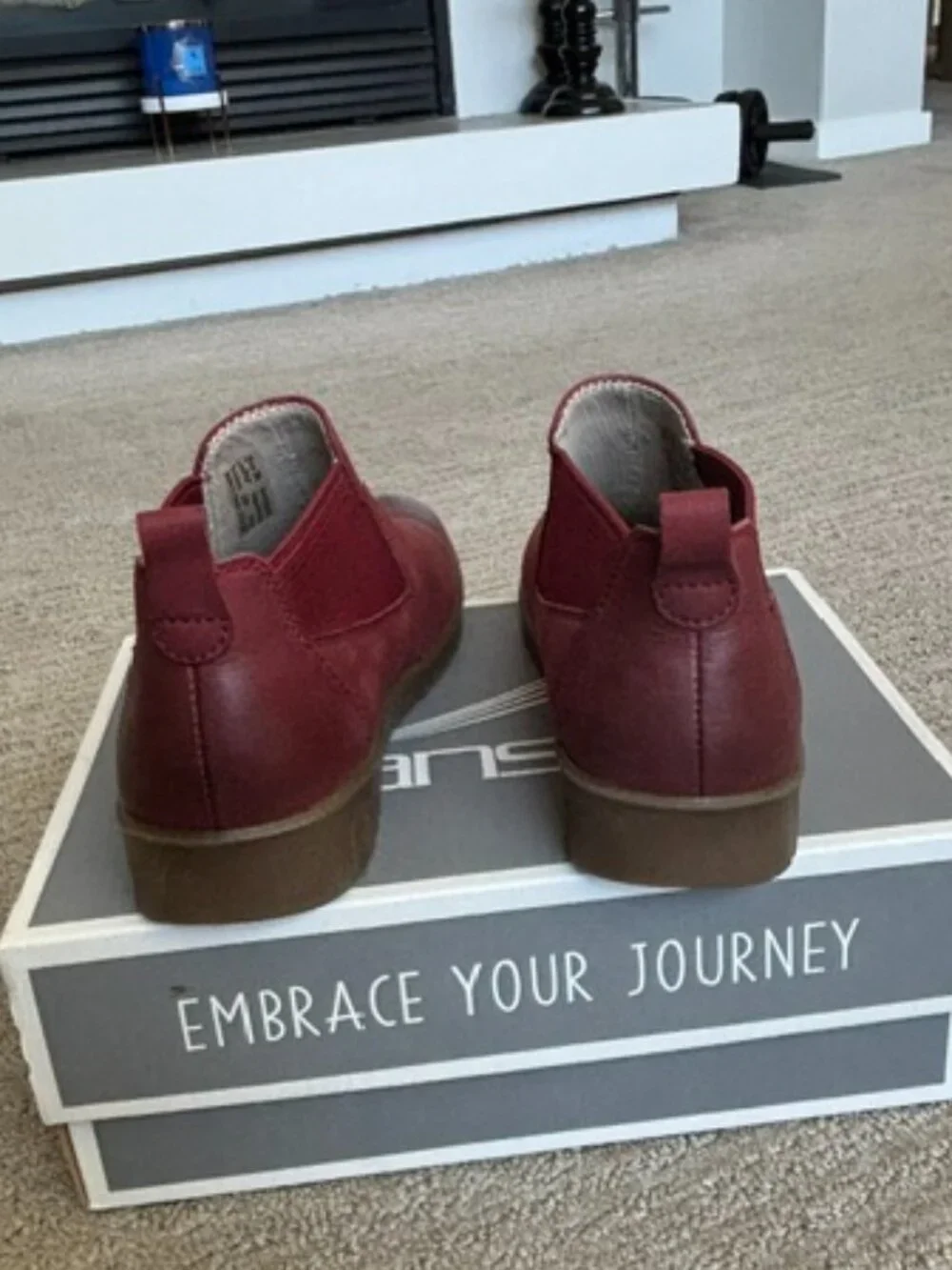 Dansko Louisa Burnished Calf Red Bootie in Perfect Condition